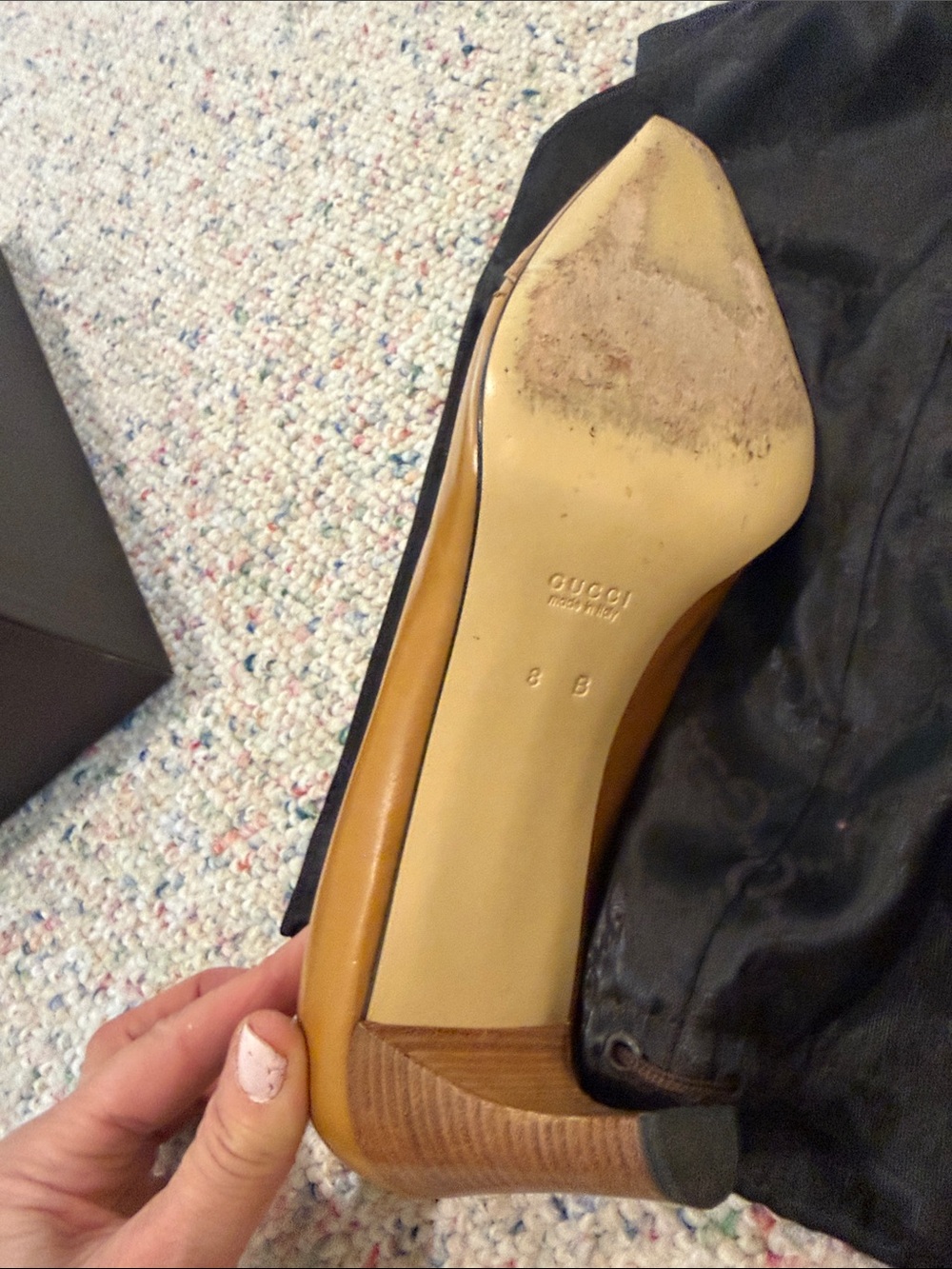 Gucci Tan Leather Pointed Tassel Pumps - Picture 3 of 4